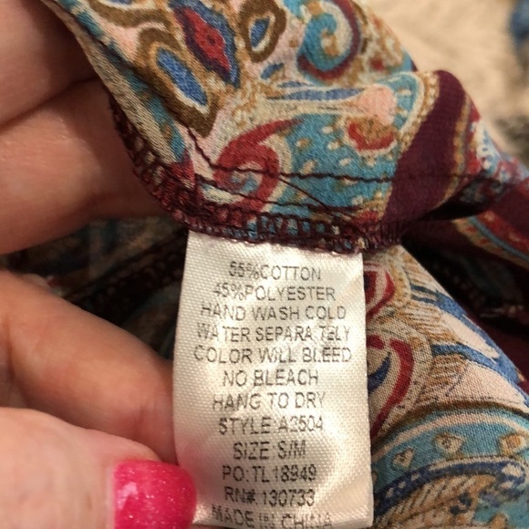 Umgee kimono style cover. Open front. Bell sleeves. Tassel hem. Size S/M - Picture 8 of 8